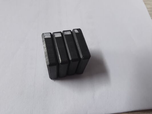 Y33永久フェライト磁石 SrO 6Fe2O3 マグネティックセパレーター用 TS16949