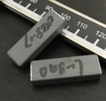 爪のポーランド人の亜鉄酸塩のブロックの磁石の発電機の高性能Y30H-1 Y32