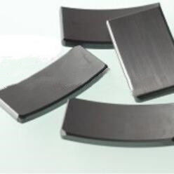 高エネルギー耐久性フェライト磁石